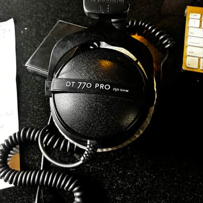 Beyerdynamic DT 770 Pro 250 Ohm 2010s - Black image 1