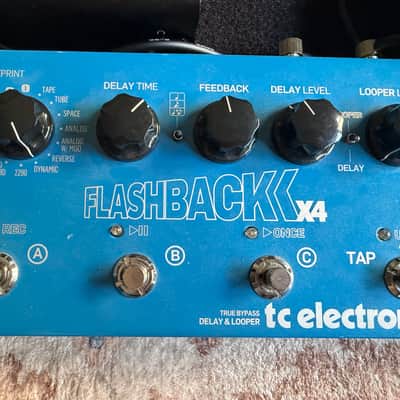 TC Electronic Flashback X4 Delay & Looper 2011 - 2019 - Blue image 2