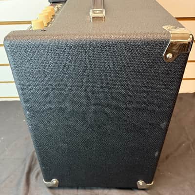 Fender Rumble 25 25 Watt 1x8 Bass Combo - Pre Owned image 4