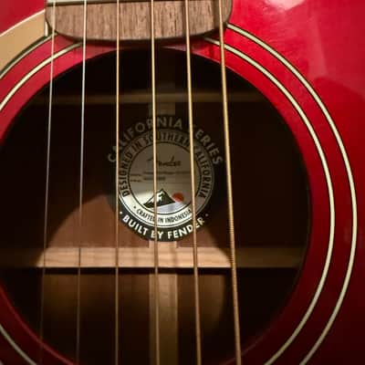 Fender California Series Newporter Player Left-Handed 2018 - 2019 - Candy Apple Red image 5