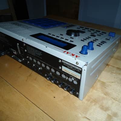 Akai MPC 2000 w/Custom BLUE LEDs & PADs 32MB RAM Sample & Boot Disks OS Ver.1.72 image 10
