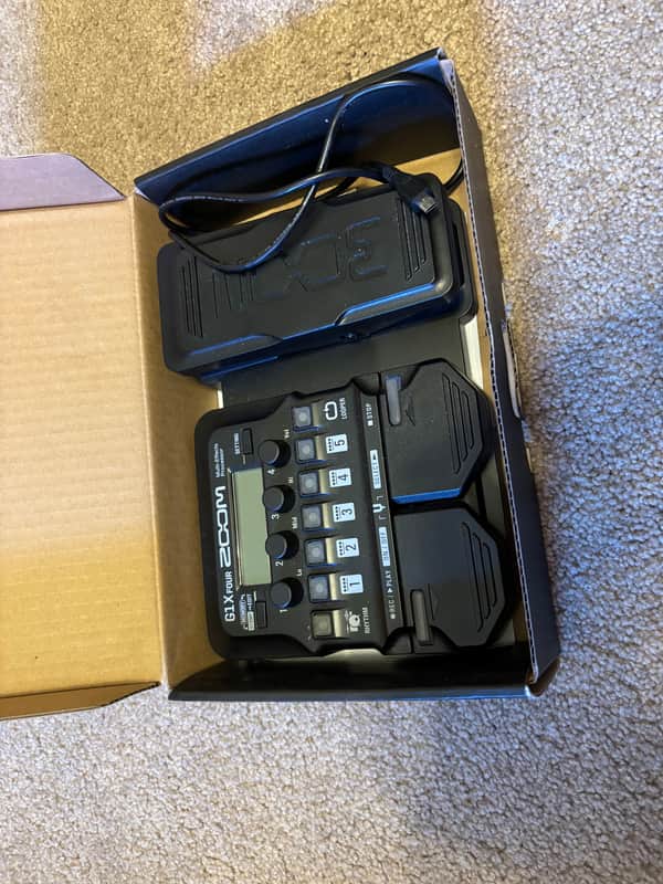 Zoom G1X Four