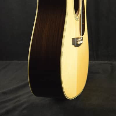 Martin HD-28 Natural image 5