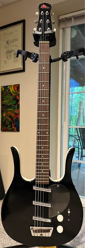 Jerry Jones Long Horn Bass VI 1990-1993 - Black image 1