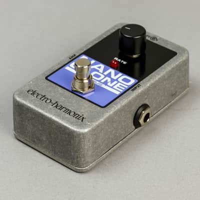 Electro-Harmonix Nano Clone Analog Chorus 2006 - Present - Purple / Black image 2
