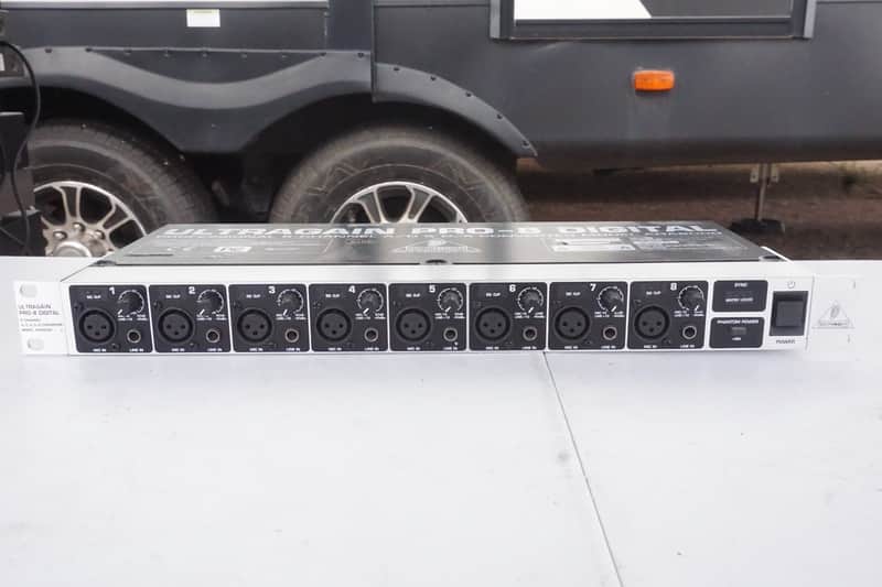 Behringer ada8000