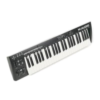 M-Audio Keystation 49es Owned by Frank Iero image 2