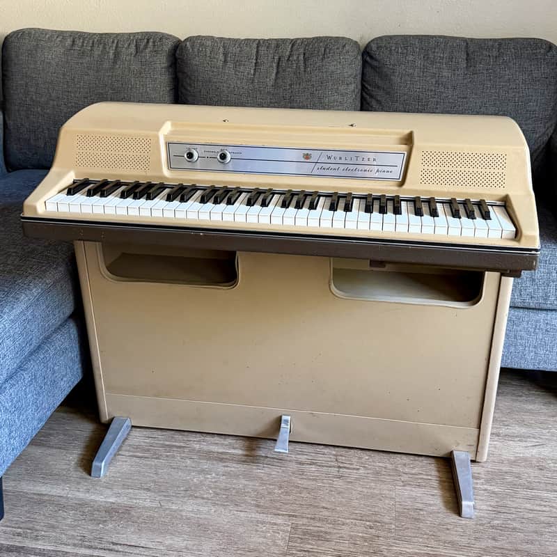 Early 1968 Wurlitzer 206 Just Serviced - SUPER CLEAN! image 1