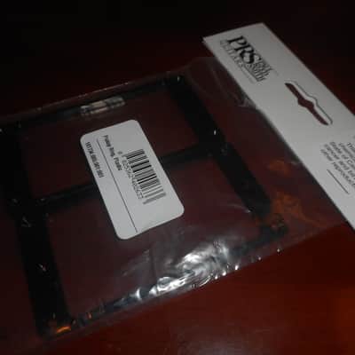 PRS Humbucking Pickup Rings For SE Guitars W/ Tremolos - BLACK PLASTIC