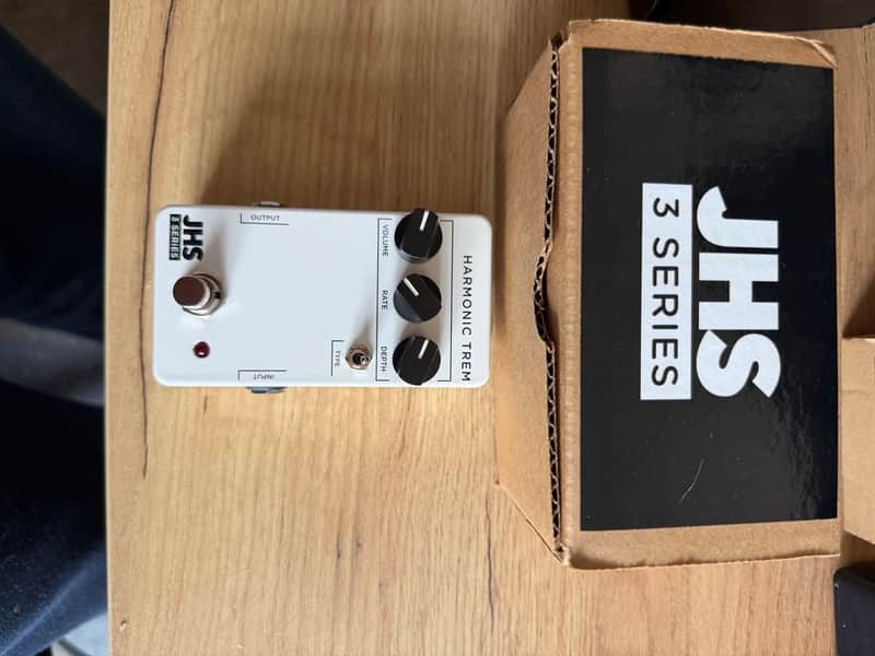 JHS 3 Series Harmonic Trem