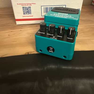 Behringer CS100 Compressor 2010s - Green image 5