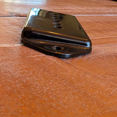 Gibson P90 Guitar Pickup Cover Vintage 1960s Hard To Find Slant UC-455 Black image 6
