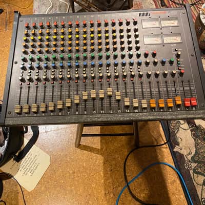 TASCAM M-216 80s image 2