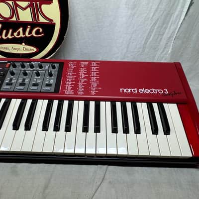 Clavia Nord Electro 3 Seventy Three 73-key Piano & Organ Synthesizer Keyboard with Pedal + Bag image 6