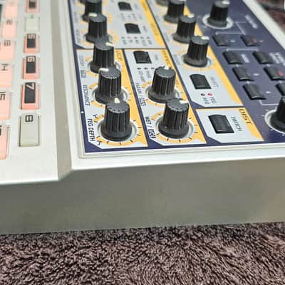 Yamaha AN200 Desktop Synthesizer 2001 - Silver image 4