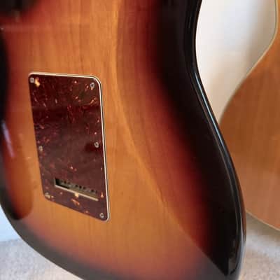 Fender Custom Shop 2011 Custom Deluxe Stratocaster image 11