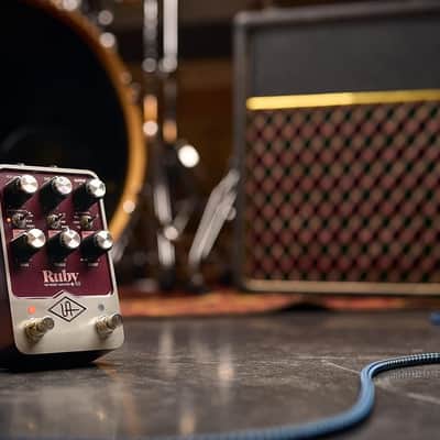 Universal Audio UAFX Ruby '63 Top Boost Amplifier image 4