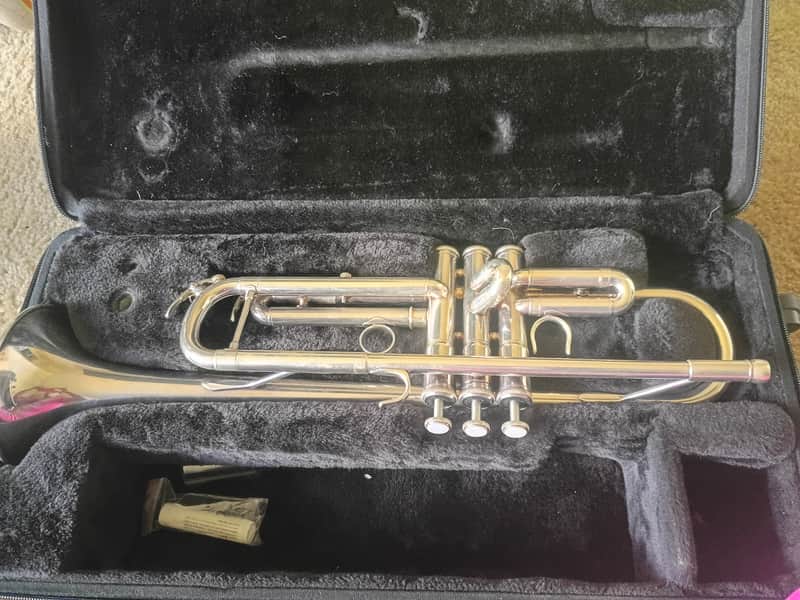 Yamaha YTR-4335GII Intermediate Bb Trumpet Silver Plated w/ Case - Silver image 1