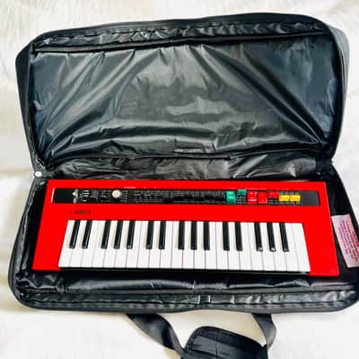 Yamaha Reface YC Mini Mobile Keyboard - all analog feel -red image 4