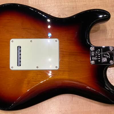 Fender Player Plus Stratocaster 2021 3-Color Sunburst image 3