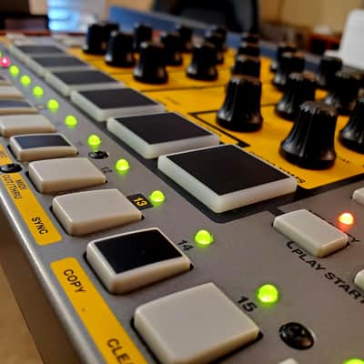 MUST SEE!!! AKAI TOM CAT ANALOG DRUM MACHINCE SEQUENCER IN AMAZING CONDITION! image 8