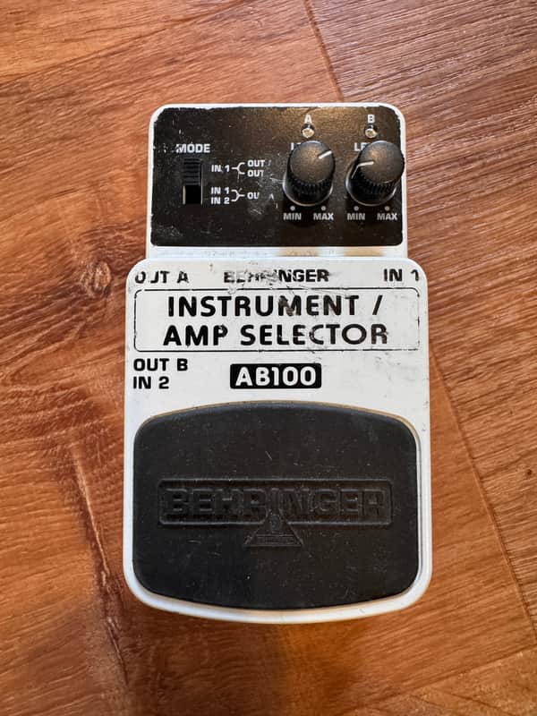 Behringer AB100 Instrument/Amp Selector 2010s - White image 1
