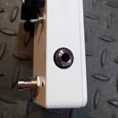 JHS 3 Series Phaser 2021 - Present - White Phase image 3