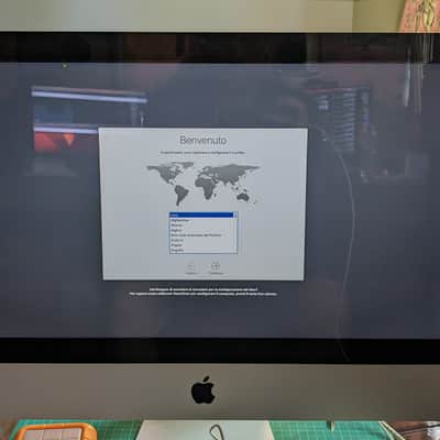 Apple iMac 21.5 inch mid 2011 image 12