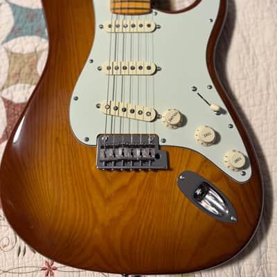 Fender Stratocaster 2017 image 2