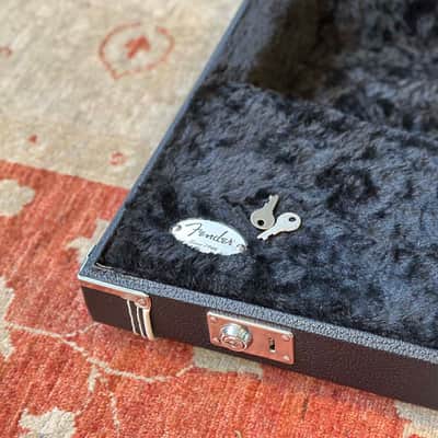 Fender Classic Series Wood Case - Strat/Tele image 3