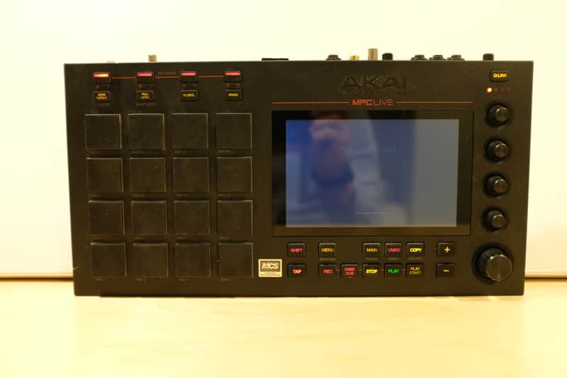 Akai MPC Live Standalone Sampler / Sequencer 2017 - 2020 - Black image 1