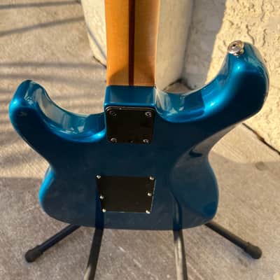 Fender Made in Japan Floyd Rose Stratocaster 1999 - Blue sparkle image 21