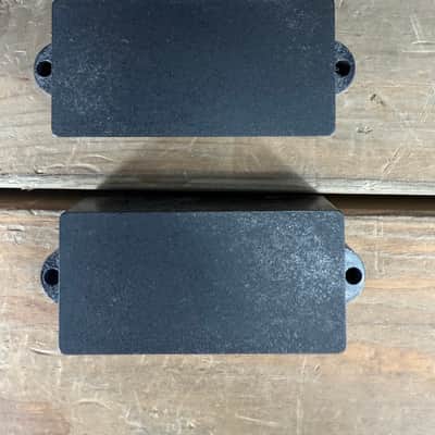 Real Life Relics Black Precision P Bass® Pickup Covers Closed (Set of 2).  (DP9) image 2