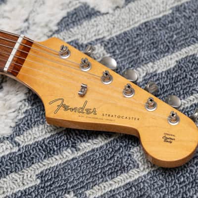 Fender Vintera '60s Stratocaster with Pau Ferro Fretboard 2019 - 2023 - Ice Blue Metallic image 5