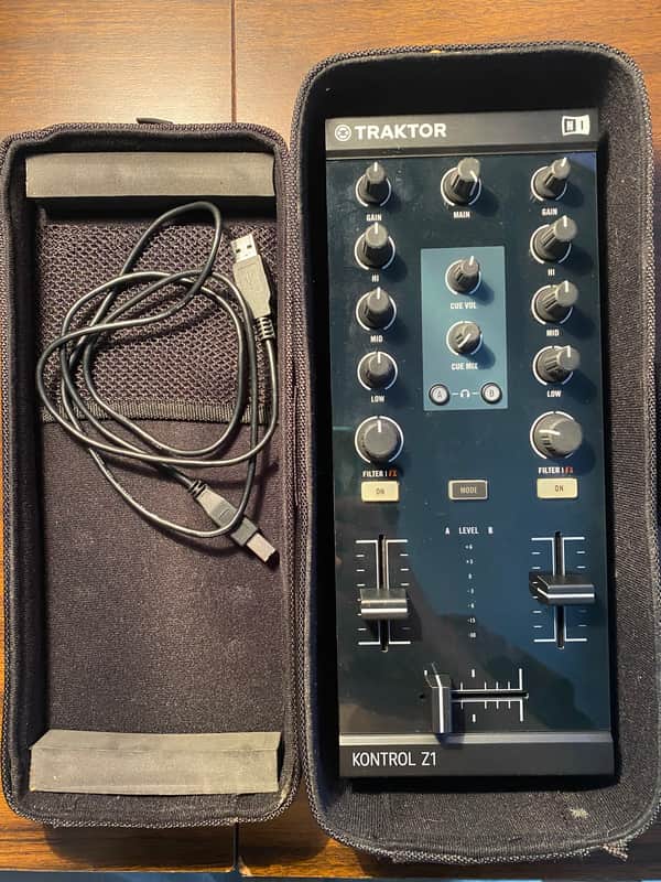 Native Instruments Traktor Kontrol Z1 2010s - Black image 1