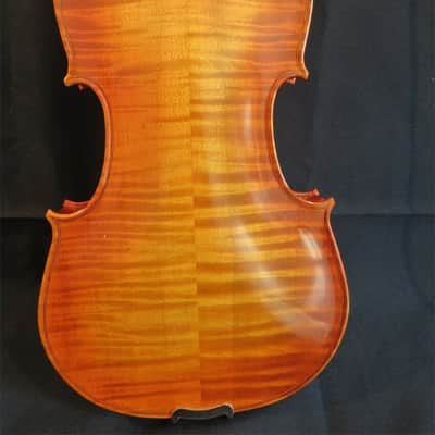 SONG Violin Full size with carved Animal scroll Neck, Hand made,Stradivari style,flames maple,nice spurce. Good Sound image 3