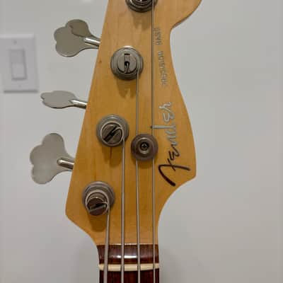 Fender American Deluxe Precision Bass image 4