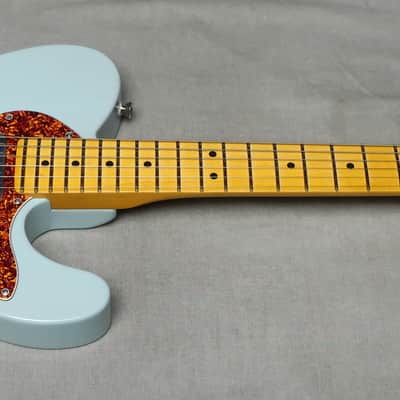Fender American Professional II Telecaster® Thinline Transparent Daphne Blue image 3
