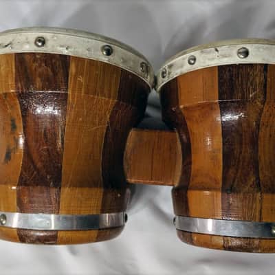 LOT 2 ANCIENS Sabots De Paysans En Bois Et Dessus En Cuir Dur - Objets
