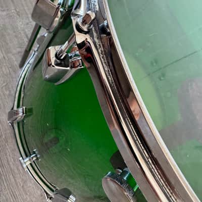 Ludwig Early 70s Vistalite Floor Tom 16x18 (18 Diameter) Green Rare image 13