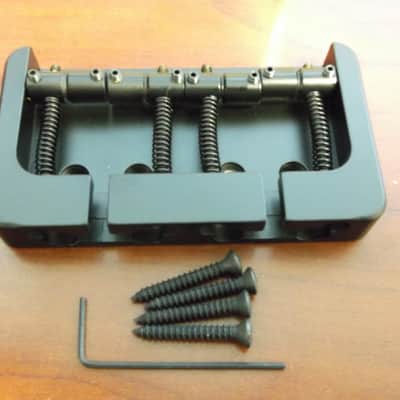 Hipshot 4-String "B" Style Aluminum Bass Bridge, .750" String Spacing, BLACK