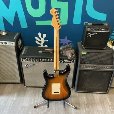 Fender 50th Anniversary American Deluxe Stratocaster 2004 - Sunburst used image 6