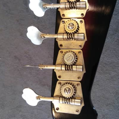 Gibson Thunderbird IV 1966 Sunburst image 24
