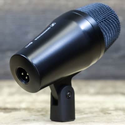 Sennheiser e 902 Dynamic Cardioid Bass / Kick Drum Instrument Microphone image 3