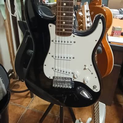 Fender Stratocaster Años 90 - Black and White image 3