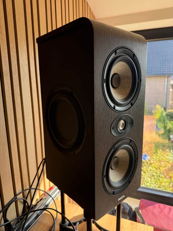 Focal Shape Twin 2.5-Way Active Studio Monitor (PAIR) Dec 2020 - wood image 1
