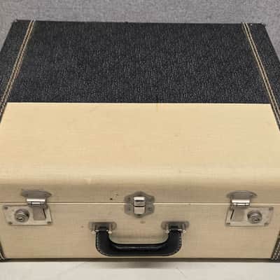Excelsior Accordiana Ivory 508 Piano Slimline Accordion LMM 41/120 Ready to Play image 11