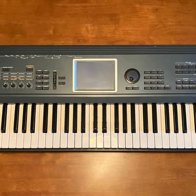 Korg Triton Extreme 61-Key 120-Voice Polyphonic Workstation, MAX RAM, 2GB CF Card