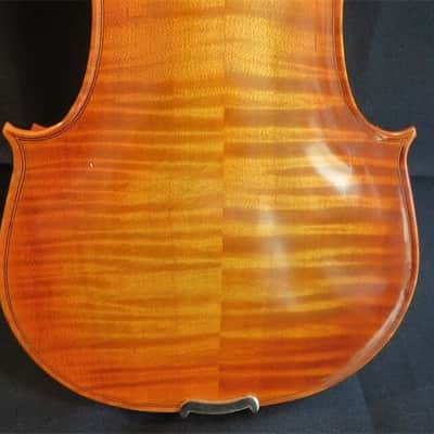 SONG Violin Full size with carved Animal scroll Neck, Hand made,Stradivari style,flames maple,nice spurce. Good Sound image 8