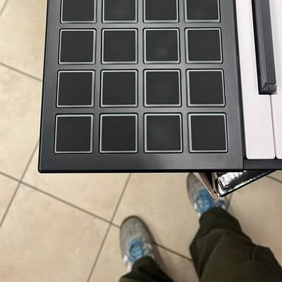 Alesis VI25 USB MIDI Keyboard / Pad Controller 2010s - Black Bild 2